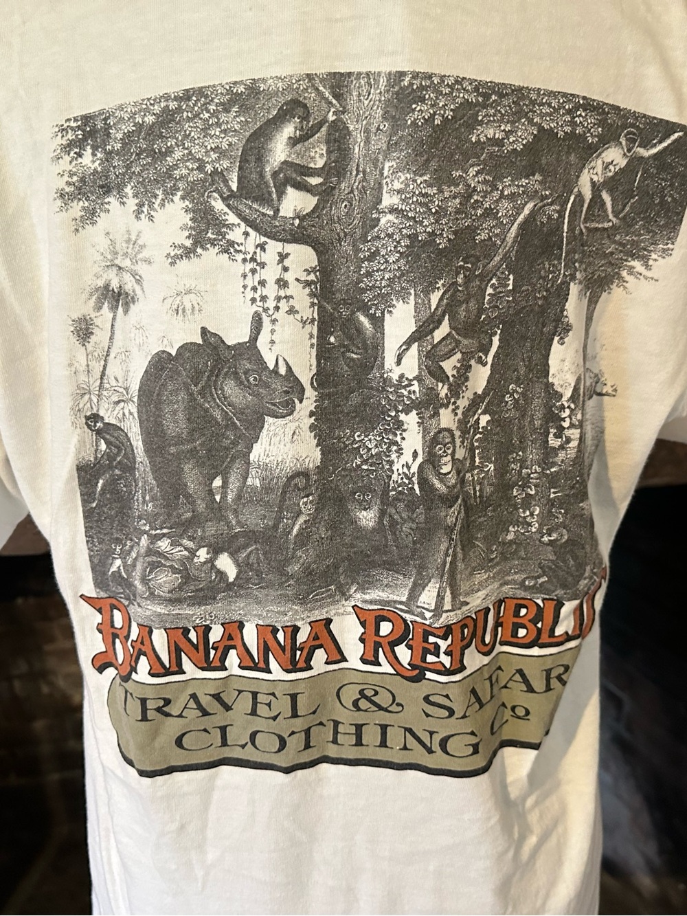 Vintage 80s Banana Republic Travel & safari jungle t shirt M 100% cotton unisex